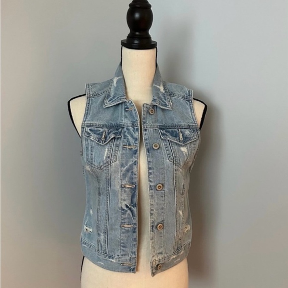 HOLLISTER WOMENS DISTRESSED DENIM VEST NWOT